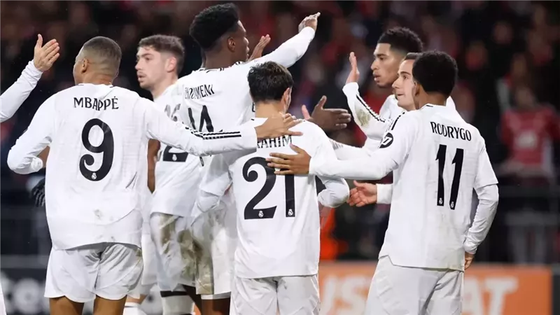 ثنائي يقود الهجوم.. تشكيل ريال مدريد المتوقع ضد إشبيلية بموقعة الدوري الإسباني