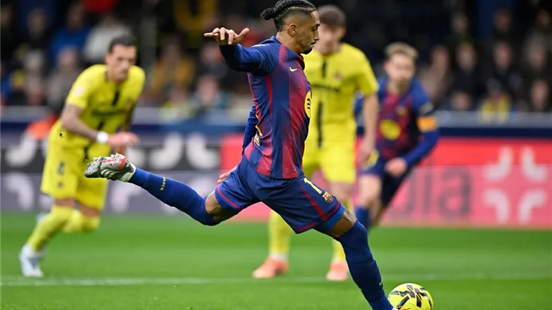 أهداف مباراة برشلونة وفياريال في الدوري الإسباني (فيديو)