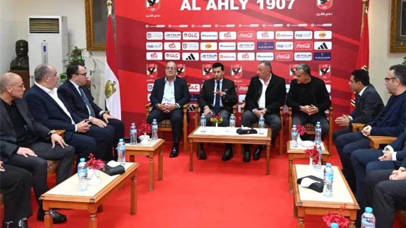 وزير الرياضة يُعلق على زيارة ناديي الأهلي والزمالك