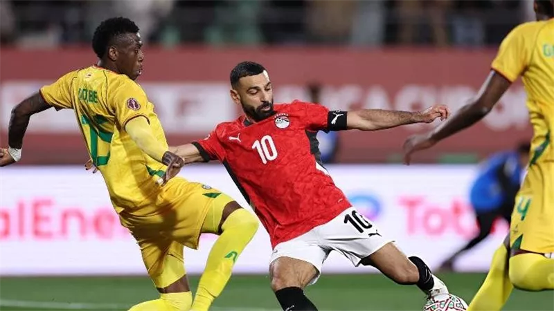 كاف يُعلن حكام مباراة مصر وجنوب إفريقيا بمواجهة كأس الأمم 2025