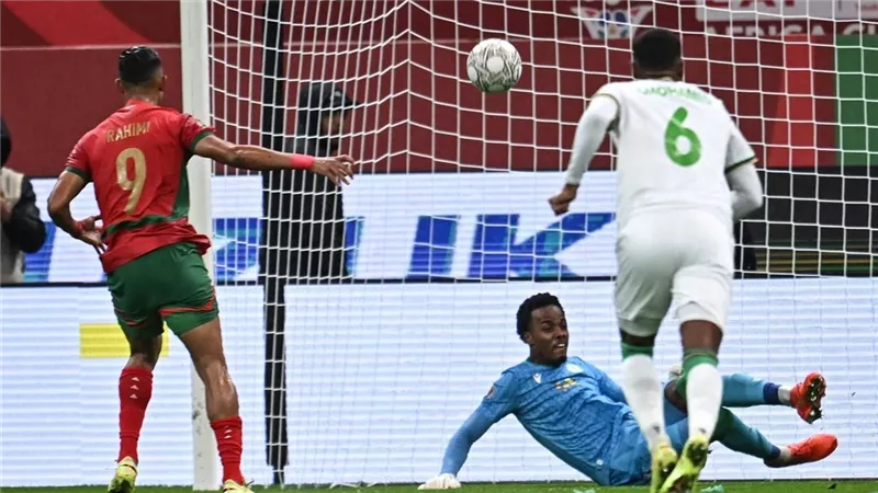 الركراكي يوجه رسالة نارية لجماهير منتخب المغرب قبل مواجهة مالي بأمم إفريقيا