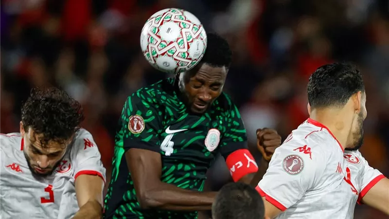 نيجيريا تهزم تونس بثلاثة أهداف بهدفين وتصعد لدور الـ16 من كأس أمم إفريقيا 