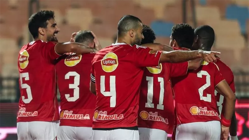 الأهلي يقرر تغريم لاعبيه بعد الخروج من كأس مصر