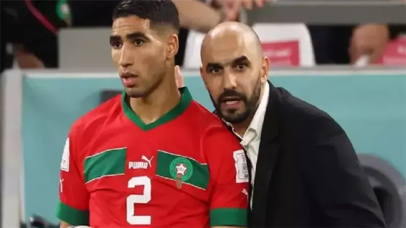 وليد الركراكي: حكيمي ضحى بنفسه من أجل منتخب المغرب.. وهذا موقف مشاركته