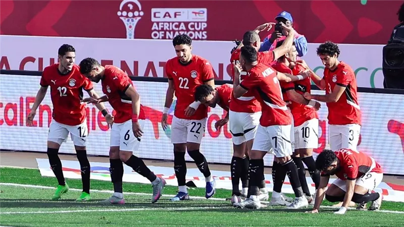 بقيادة جابونية.. الكاف يعلن طاقم تحكيم مباراة مصر وبنين