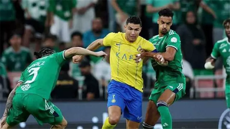 موعد مباراة الأهلي والنصر في كلاسيكو الدوري السعودي والقنوات الناقلة