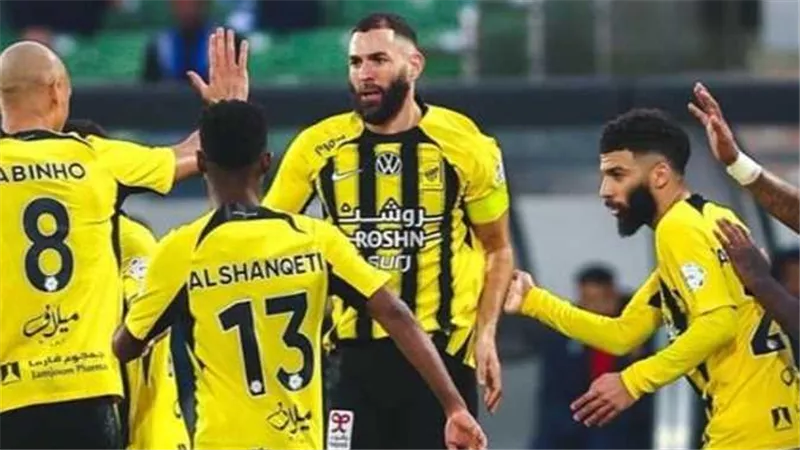 بقيادة بنزيما.. كونسيساو يعلن تشكيل الاتحاد ضد الخلود في الدوري السعودي