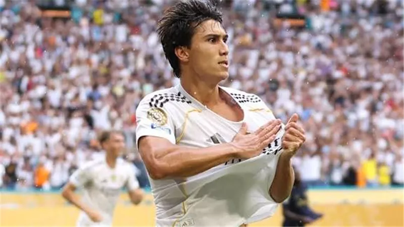 تقارير: ريال مدريد يستقر على بقاء جوانزلو جارسيا مع الفريق