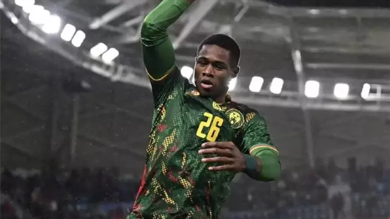كريستيان كوفاني يسير على خطى صامويل إيتو مع منتخب الكاميرون