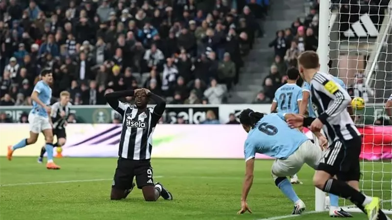 مانشستر سيتي يعود بانتصار ثمين من نيوكاسل ويضع قدمًا في نهائي كأس الرابطة
