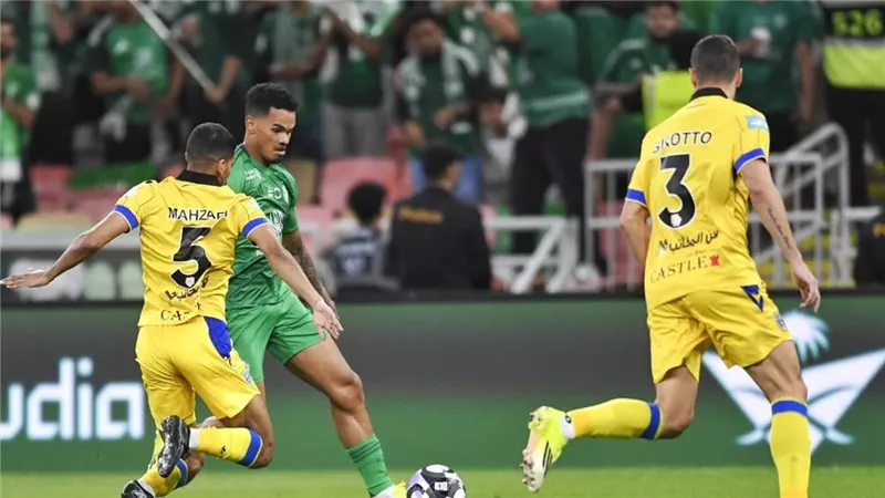 3 يطاردون الهلال.. الأهلي يخطف وصافة الدوري السعودي بفوز قاتل على التعاون