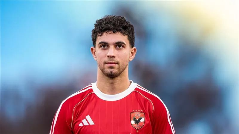 الأهلي يُعلن مدة إعارة أحمد عابدين إلى سيراميكا كليوباترا وأسباب خروجه
