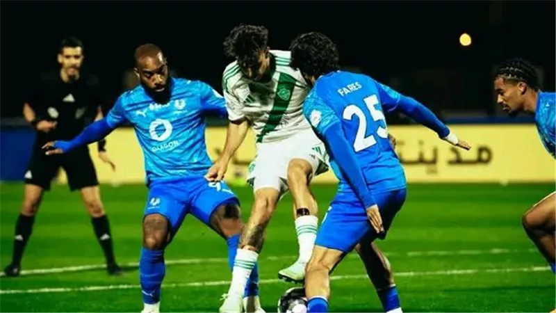 بثلاثية.. أهلي جدة يفوز على نيوم في دوري روشن السعودي