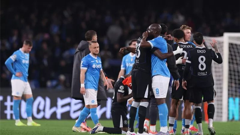 تشيلسي يضرب نابولي بثلاثية ويصعد لثمن نهائي دوري أبطال أوروبا 
