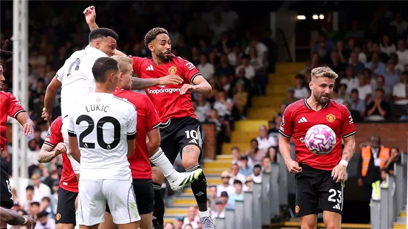 التعادل الإيجابي يحسم نتيجة مانشستر يونايتد وبورنموث في الدوري الانجليزي 