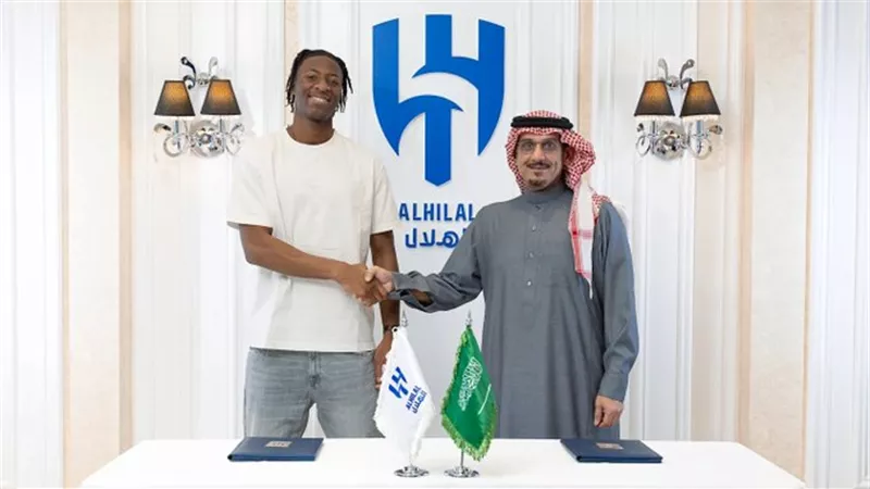 الهلال السعودي يتعاقد مع الفرنسي قادر ميتا
