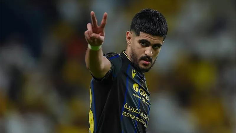 لتدعيم صفوف الفريق.. اتحاد جدة يقدم عرض لضم وليد الأحمد