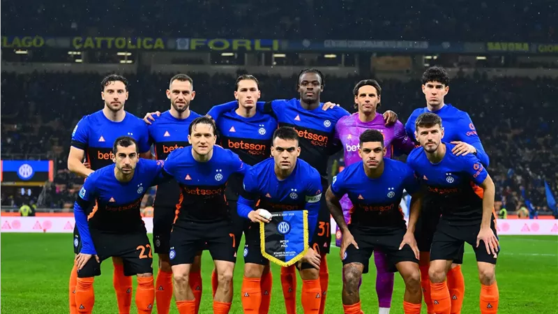 برباعية.. إنتر ميلان يفوز على كومو في الكالتشيو ويقترب من حسم الدوري الإيطالي