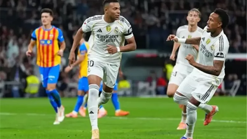 التشكيل المتوقع لمباراة ريال مدريد وسوسيداد في الدوري الإسباني.. موقف مبابي