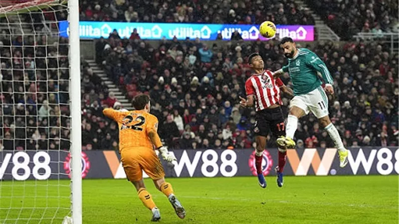 محمد صلاح يحقق رقما قياسيا جديدا مع ليفربول في الدوري الإنجليزي الممتاز