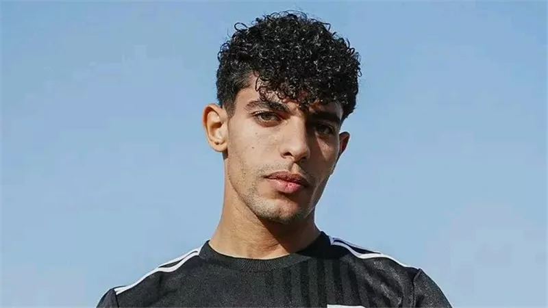 متعدد الأدوار وظهر أمام القطبين.. من هو زياد طارق لاعب زد الجديد؟