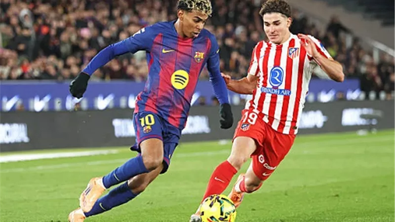 تصريحات قوية لرئيس أتلتيكو مدريد قبل ساعات من مواجهة برشلونة