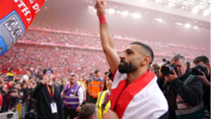 جماهير ليفربول تتفاعل مع خبر رحيل محمد صلاح: “تمامًا كما فعل يورجن”