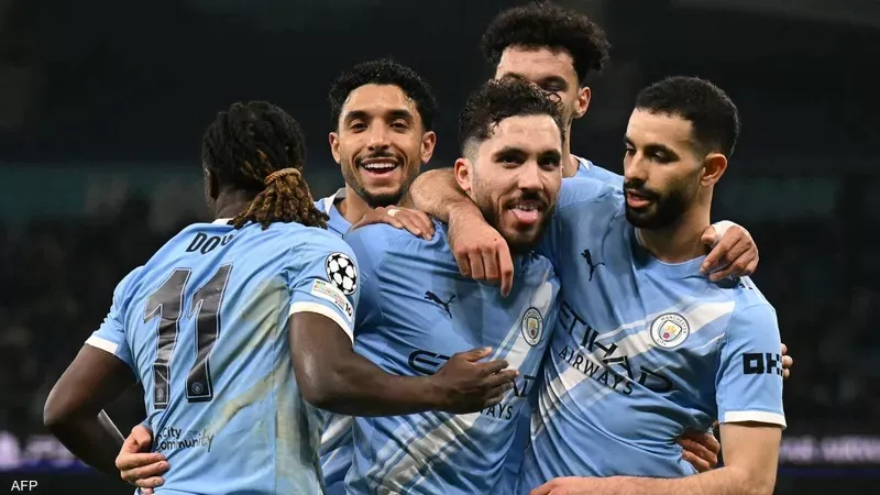 تشكيل مانشستر سيتي ضد ليدز يونايتد في الدوري الإنجليزي.. مرموش أساسيًا