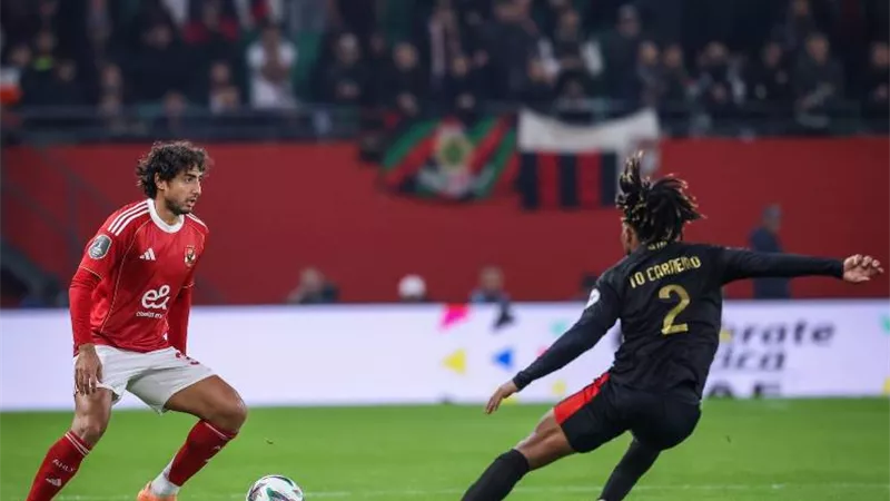 الأهلي يتأهل لربع نهائي دوري أبطال إفريقيا بعد تعادل مثير امام الجيش الملكي