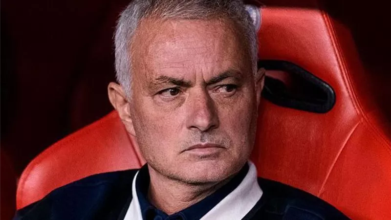 مورينيو قبل مواجهة ريال مدريد: نواجه ملكًا جريحًا في دوري أبطال أوروبا