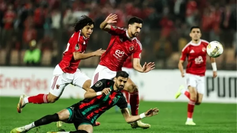 جماهير الجيش الملكي تطالب بإيقاف نجم الأهلي.. تعرف على السبب