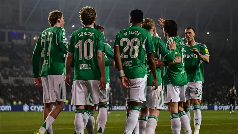 نيوكاسل يفوز على كاراباج بنتيجة 6-1 فى دورى أبطال أوروبا 