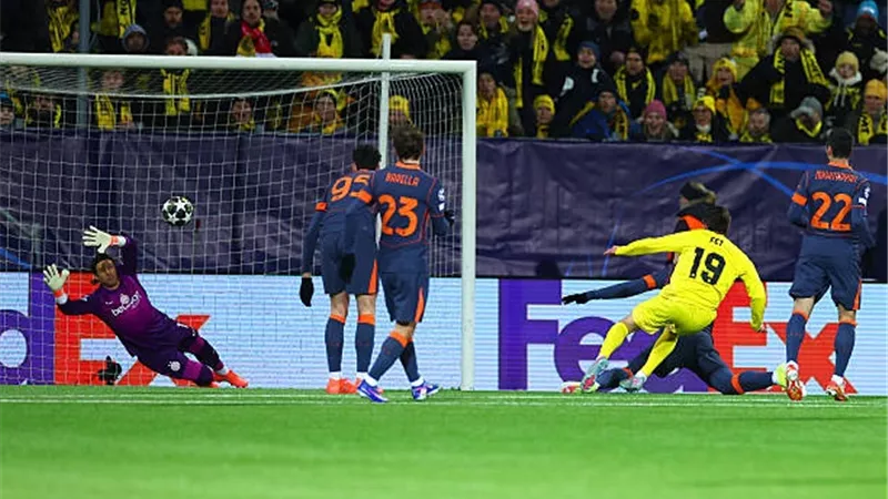 التشكيل الرسمي لمباراة إنتر ميلان ضد ميلان في قمة الدوري الإيطالي