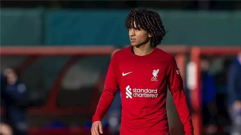 بداية من الغد.. موهبة ليفربول الشابة تبدأ التجربة الأولى مع منتخب مصر 