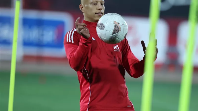 الأهلي يعلن موعد جراحة الرباط الصليبي لعمرو الجزار