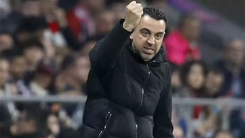 رسمياً: تشافي هيرنانديز مدرباً جديداً للمنتخب الهولندي خلفاً لرونالد كومان