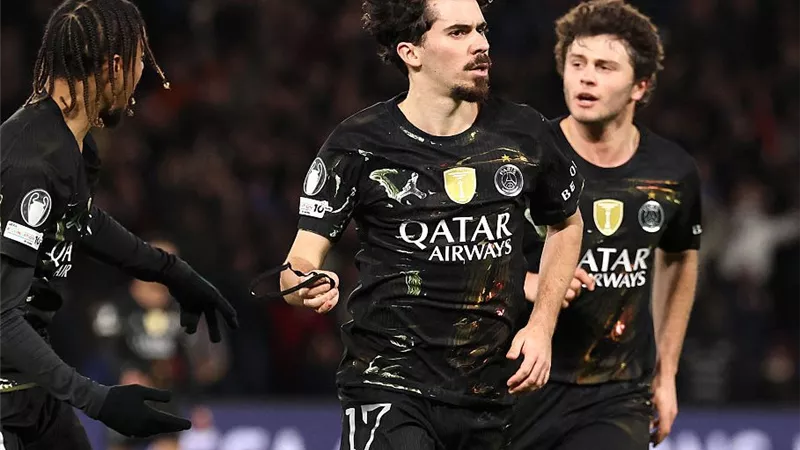 لويس إنريكي يعلن قائمة سان جيرمان لمواجهة ليفربول في دوري أبطال أوروبا 