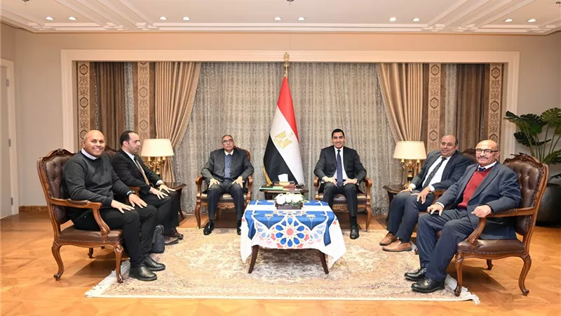 وزير الشباب و الرياضة يتابع  معدلات تنفيذ ستاد المصرى البورسعيدى