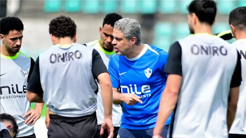 كواليس محاضرة معتمد جمال مع لاعبي الزمالك استعدادًا لموقعة المصري في الدوري