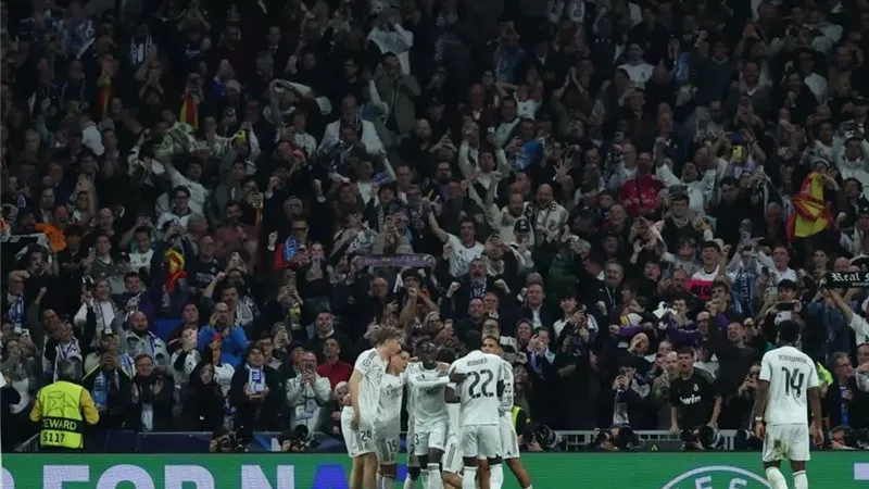 ريال مدريد يكتسح إلتشي برباعية ويواصل مطاردة الصدارة في الدوري الإسباني