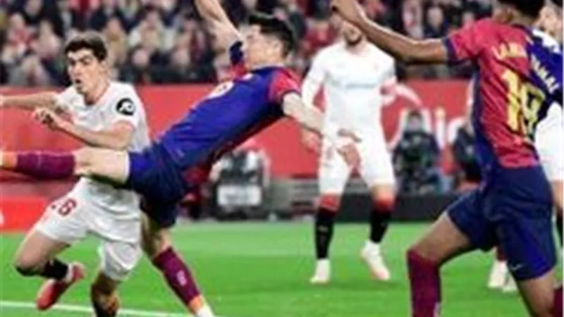 أهداف مباراة برشلونة ضد إشبيلية في الدوري الإسباني.. 