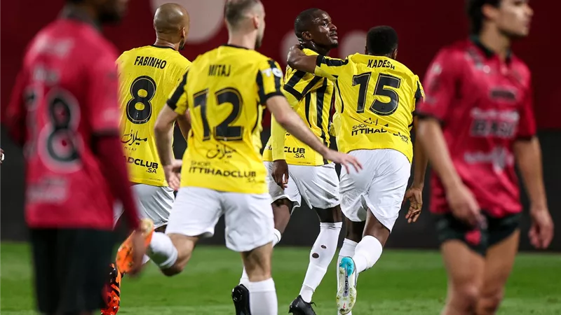 يوسف النصيري يقود الاتحاد امام الحزم في الدوري السعودي 