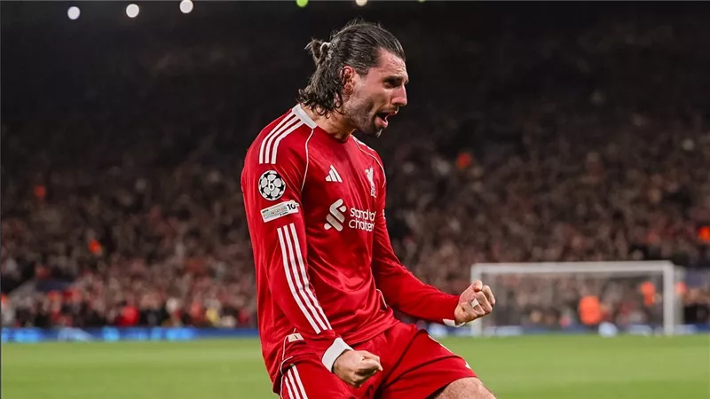 محمد صلاح سجل وصنع.. ليفربول يفوز على جالطة سراي ويتأهل لربع نهائي دوري الأبطال
