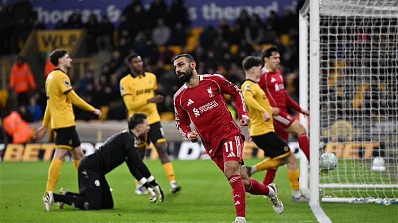 وسط منافسة ريال مدريد.. ليفربول يستهدف أوليس لتعويض رحيل محمد صلاح 