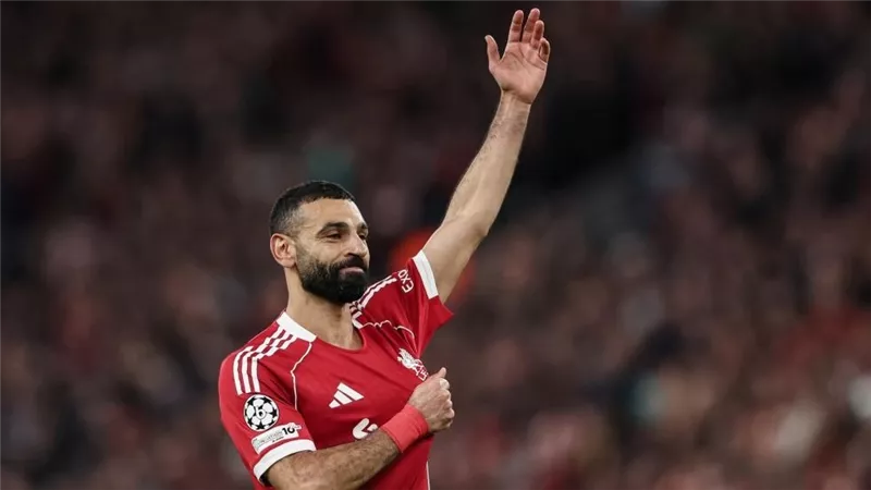 سيرحل بشكل مجاني.. مفاجأة في اتفاق رحيل صلاح عن ليفربول