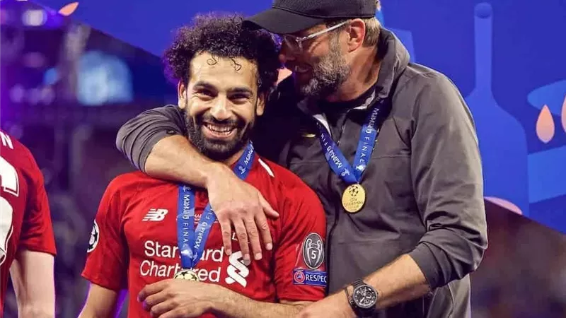 كلوب يتغنى بمحمد صلاح بعد إعلان رحيله: من أعظم أساطير ليفربول عبر التاريخ