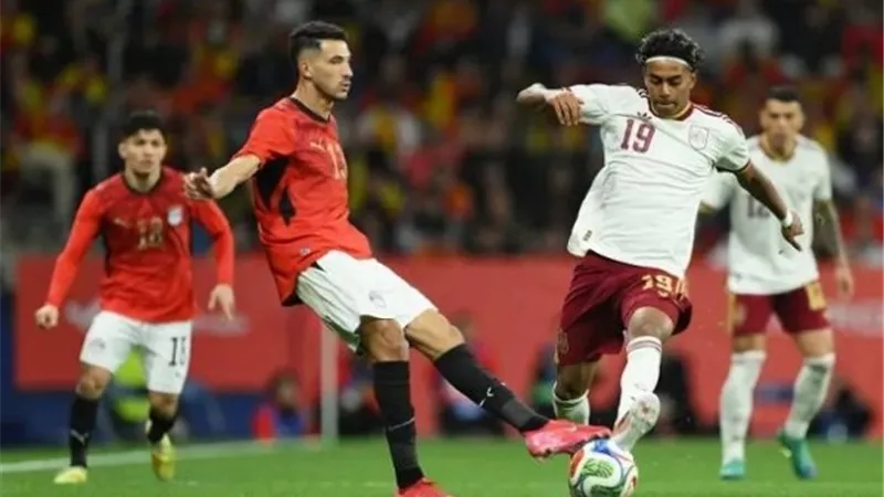 لاعب سابق يطالب لامين يامال بعدم اللعب لإسبانيا بعد أحداث مباراة مصر