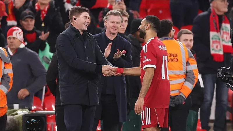 جيرارد يكشف موقفه الصادم من رحيل محمد صلاح: التوقيت صحيح لكن النهاية تكشف خلافًا كبيرًا
