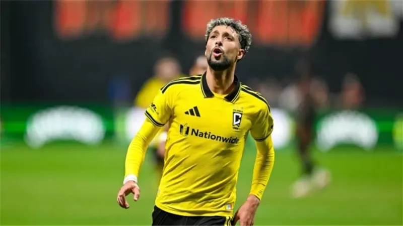 وسام أبو علي يقود التشكيل المثالي للجولة السادسة من الدوري الأمريكي