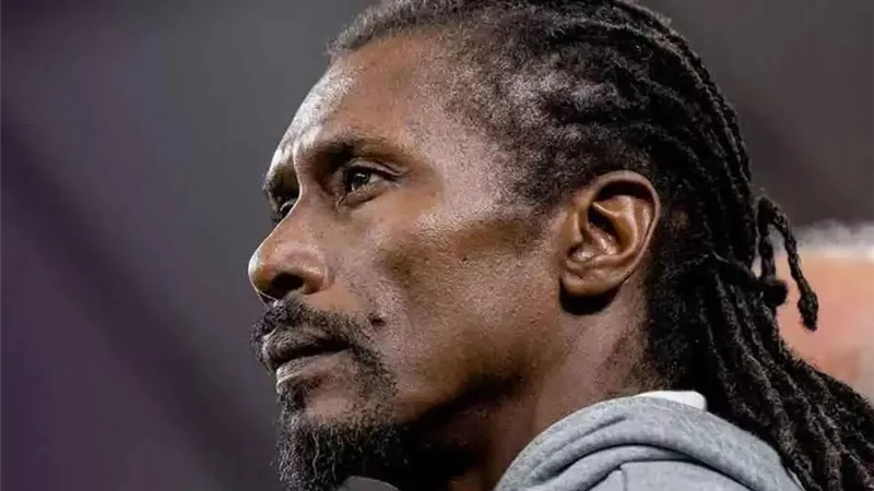 أليو سيسيه في رسالة مؤثرة يعلن رحيله رسميًا عن تدريب منتخب ليبيا